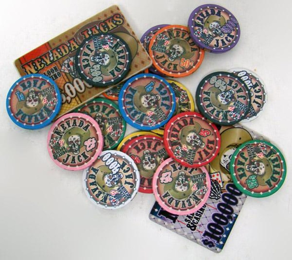 1000 Ct Nevada Jack 10 Gram Ceramic Poker Chip Set w/ Acrylic Case