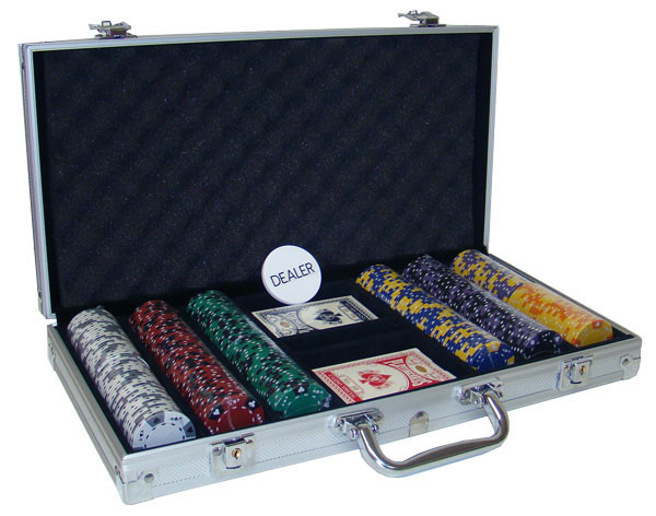 Ace King Suited 300pc Poker Chip Set w/Aluminum Case